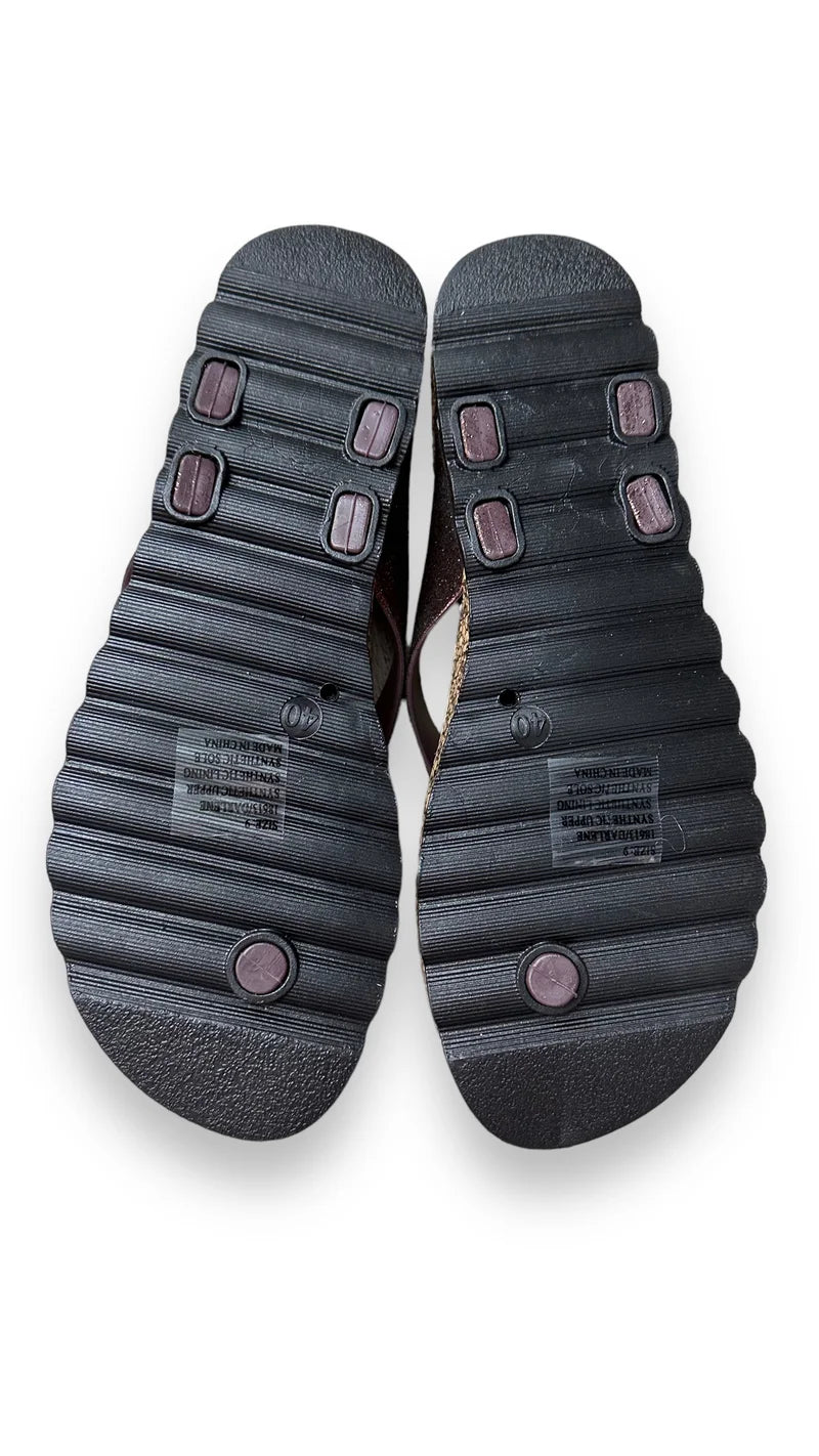 TBAR SANDAL
