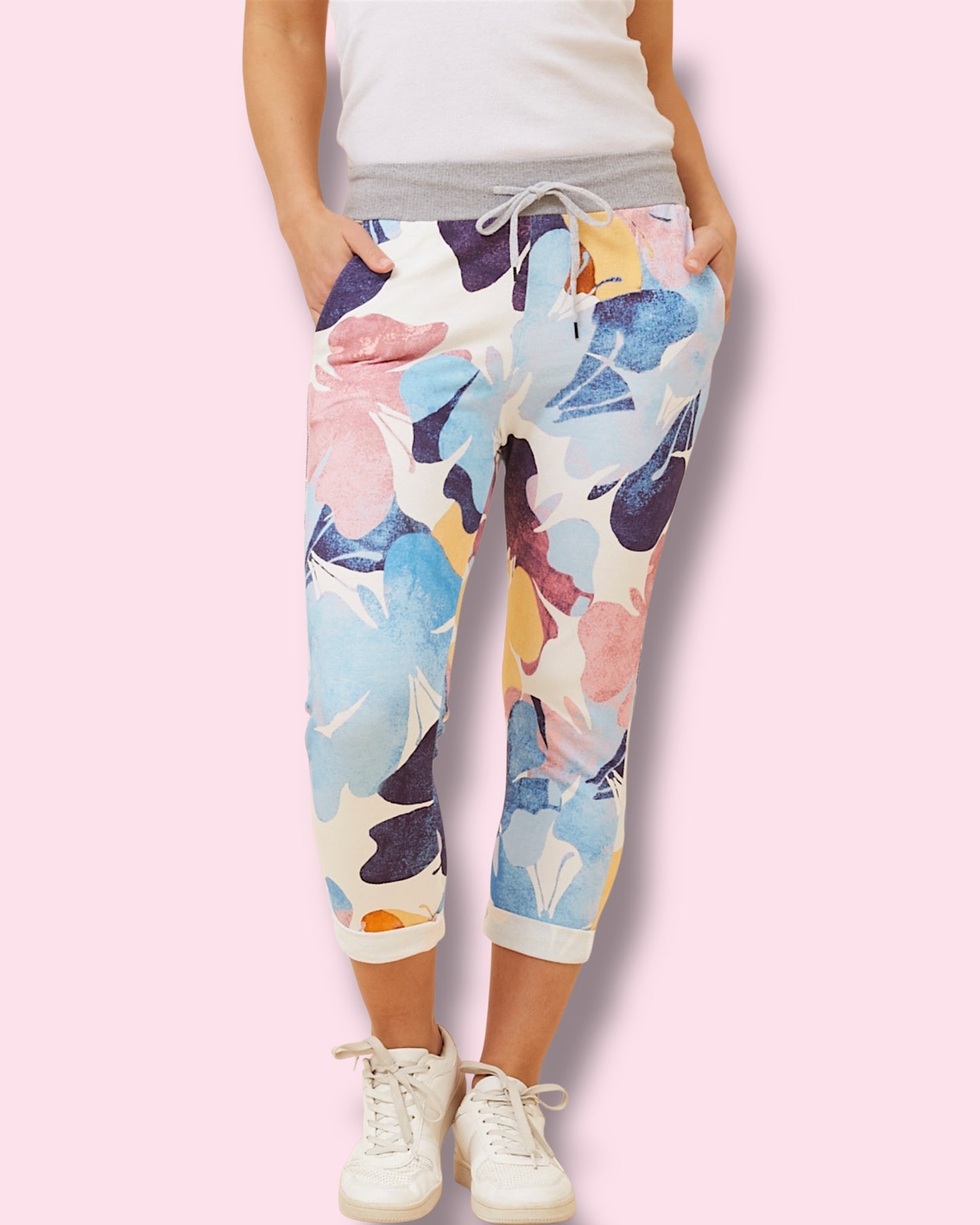 Jazlene 7/8 Printed Pants - Butterfly Print