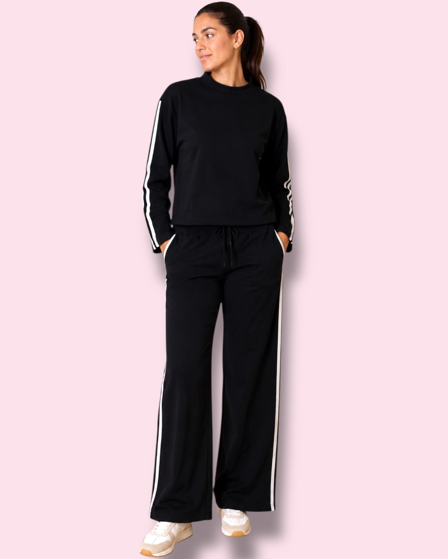 Renee Sweat Top - Black/Cream